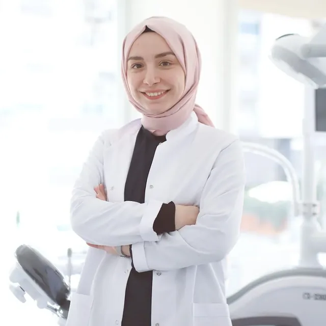 Dt. Şerife Kalken - Betadent diş hekimi